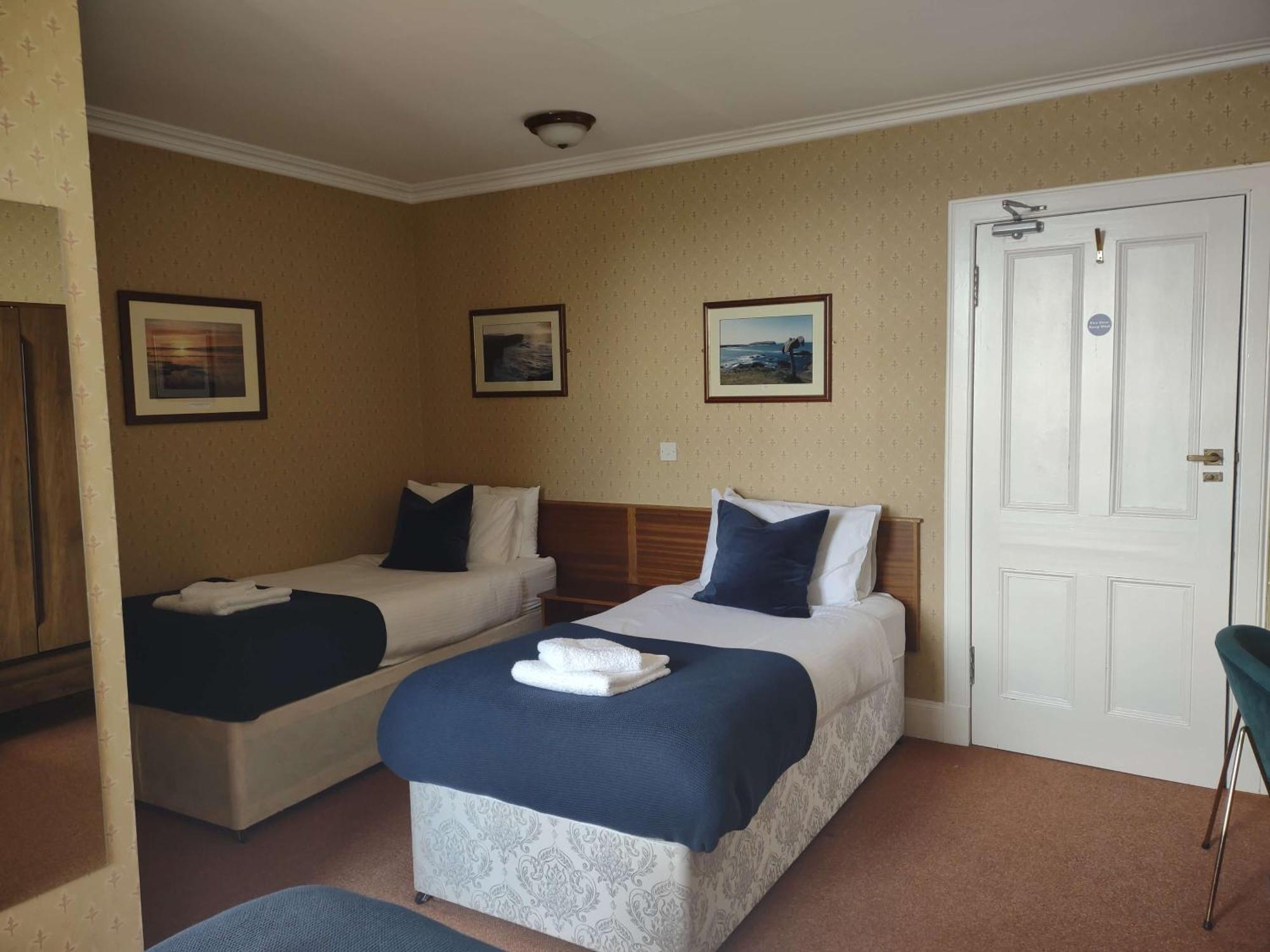 The By Paymán Club 3*