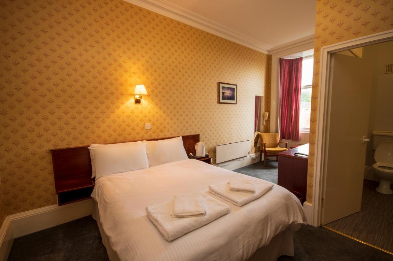 Hotel The 3*