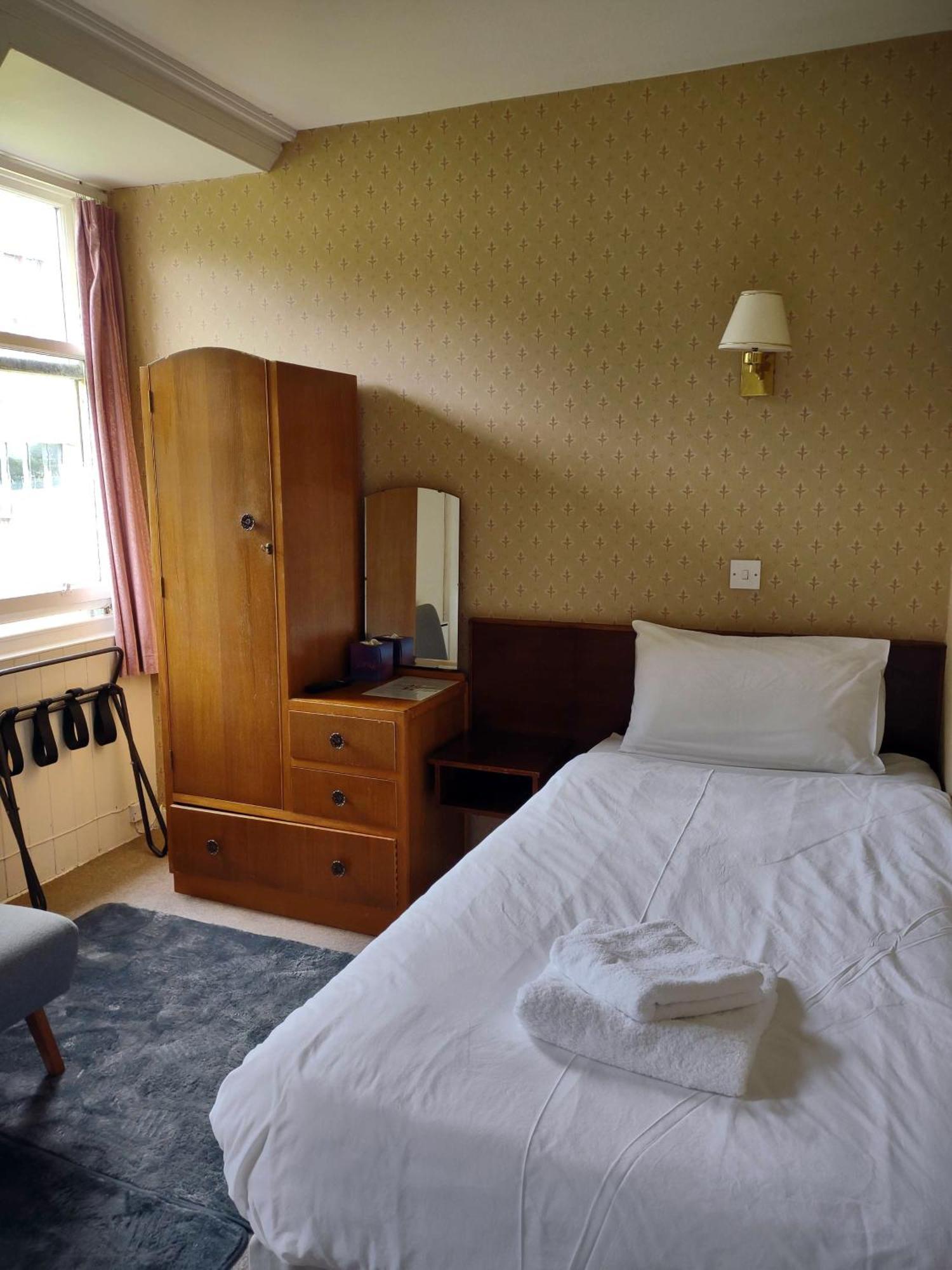 The Hotel 3*